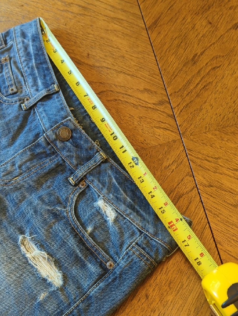 Y2K American Eagle Outfitters Distressed Rolled-Hem Denim Shorts - Blue - Picture 6 of 8